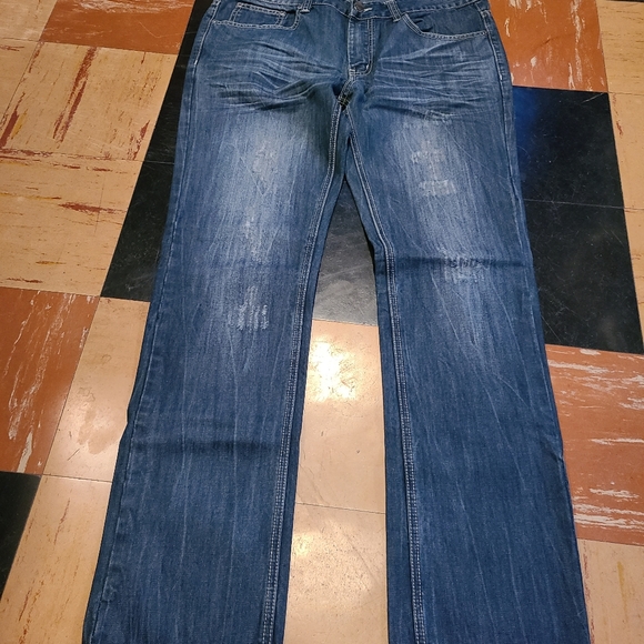 Twenty One men denim jeans. Distressed size 34 X 34 EUC - Picture 1 of 13